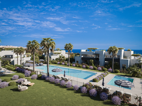 Alura Living pool