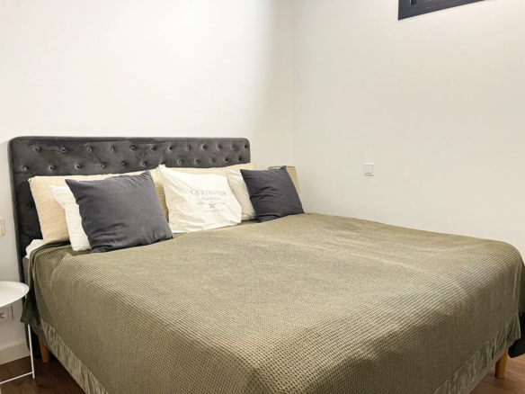 Green Hill 14 guestroom 2