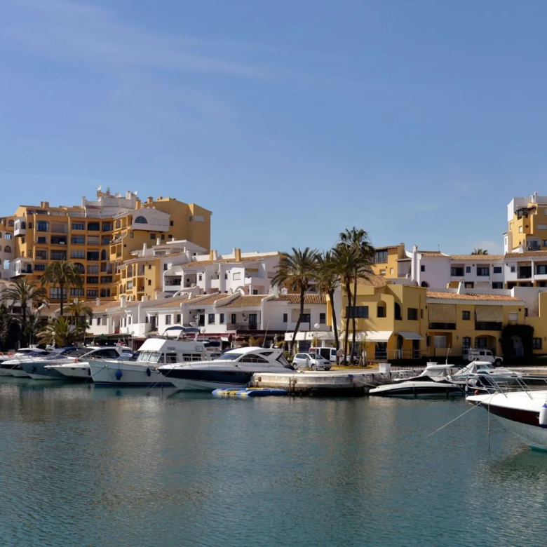 Elviria Marbella Oost – Waarom Duitse kopers en gezinnen voor dit gebied kiezen in het voorjaar van 2026