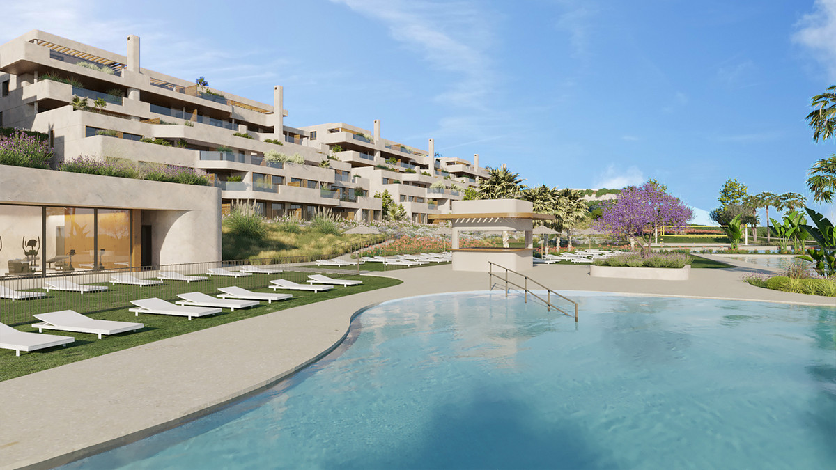 Atria – Phase 1 – La Alcaidesa - luxe woonexterieur met laguneachtig zwembad, ligbedden en aangelegde tuinen