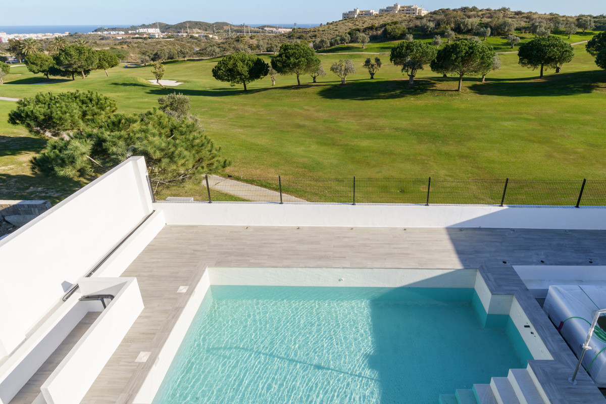 Residencial Mijas Costa – Mijas Costa - tagpoolterrasse med udsigt over frodig golfbane og hav