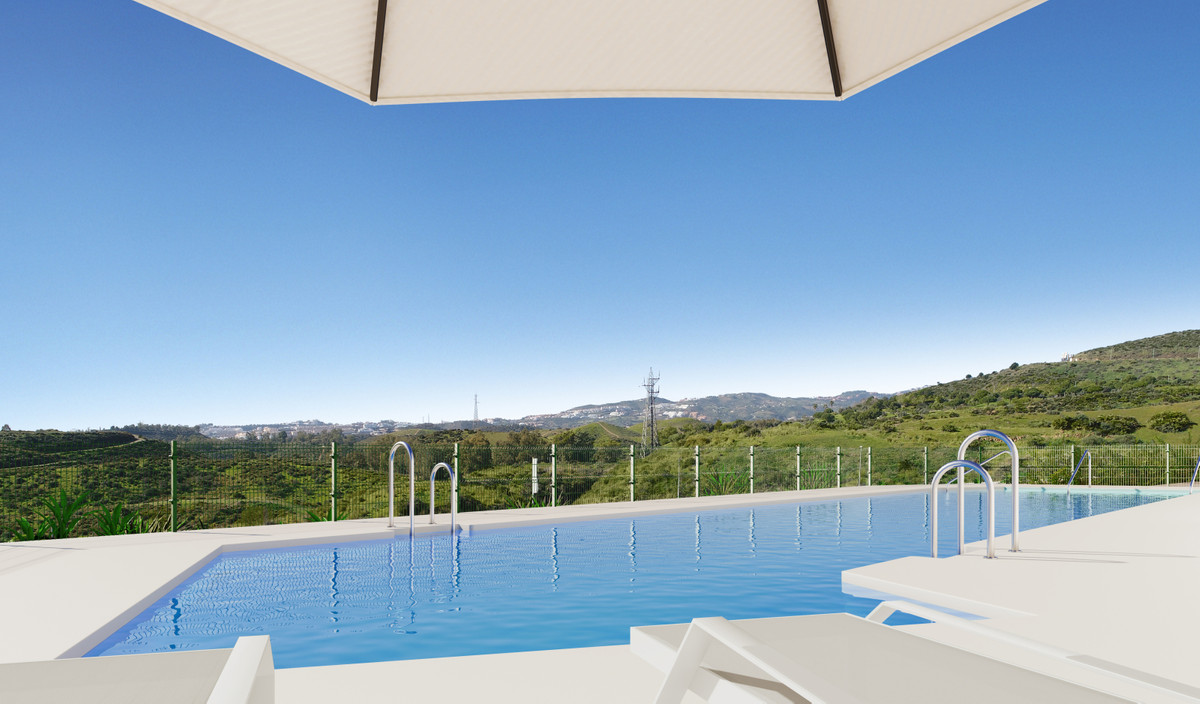 Valley Views – Mijas - infinity-zwembad buiten met panoramisch zicht op groene heuvels onder strakblauwe lucht