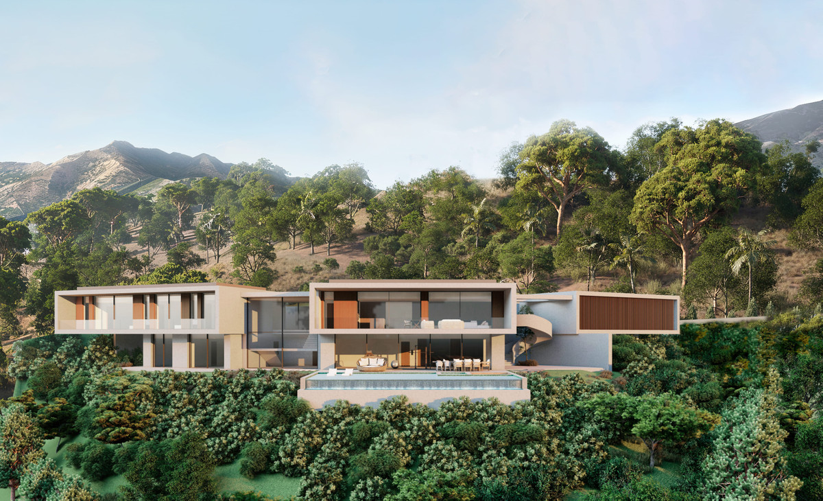 Villa Valentina M5 – Benahavís - luxuriöse Villenansicht mit Pool-Terrasse, umgeben von üppigem Bergwald