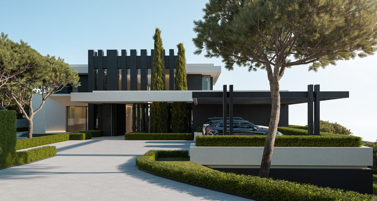 El Bosque II – Villa Forest Edge – Benahavís - moderne Fassade mit dunklen Lamellen, weißem Kragdach, gepflegten Hecken und Pinien