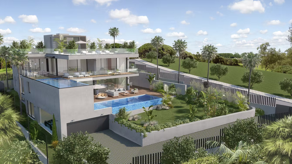 Cabopino Gardens – Villa 12 – Cabopino - Moderne mehrstöckige Villa mit Infinity-Pool, Dachterrasse und üppigem Tropengartem