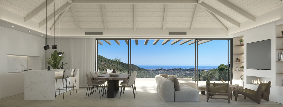 Villa Alhama – Benahavís - åben stue og spisestue med hvælvet loft og panoramaudsigt over havet