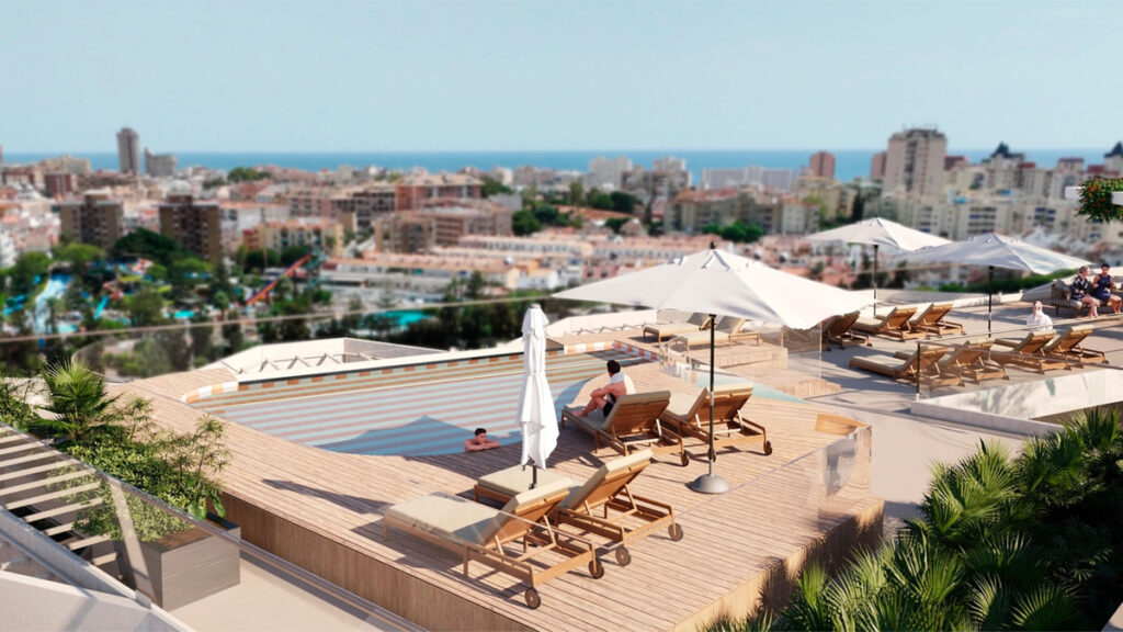 Lakün FASE II – Las Lagunas - rooftop infinity pool with sun loungers and panoramic sea views over Málaga coastline
