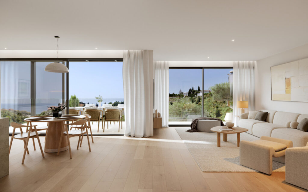 Veridian I – Fuengirola - åben stue og spisestue med gulv-til-loft-vinduer og panoramisk havudsigt